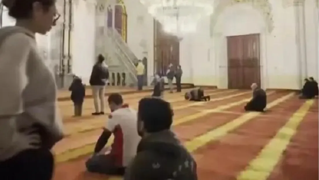 Camideki uygunsuz hareketlere soruşturma!