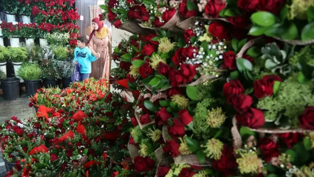 Sevgililer Günü, fiyatları uçurdu