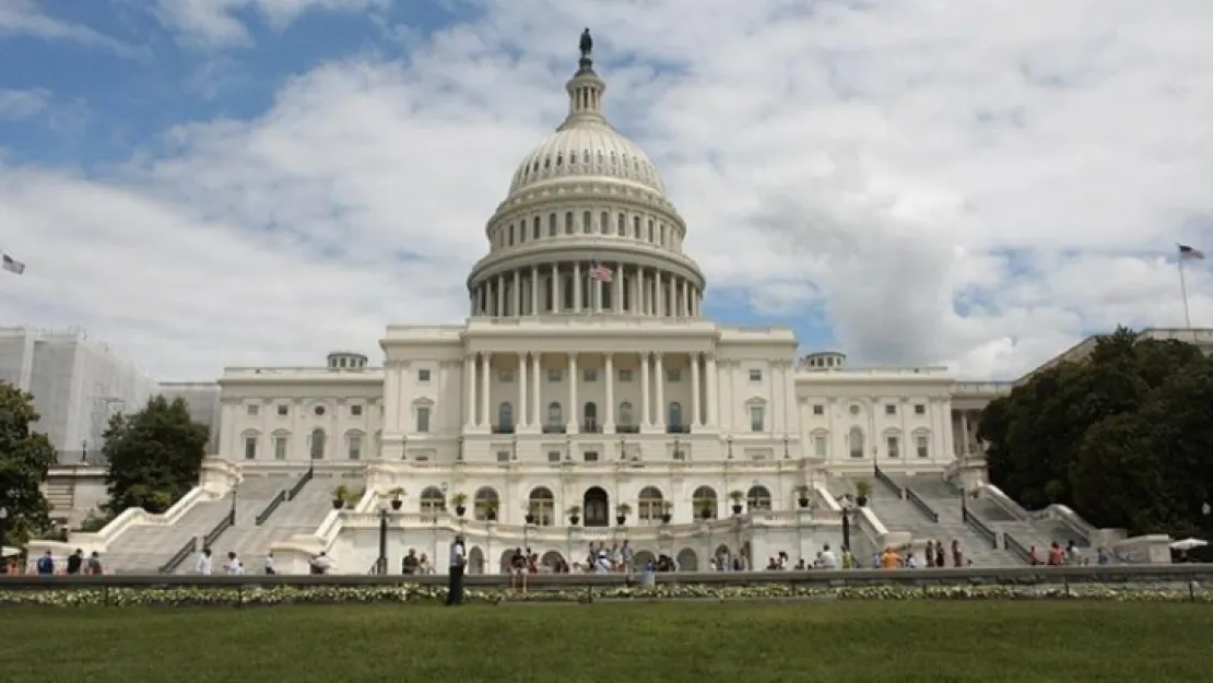 ABD Senatosu'nda silahlı saldırgan alarmı: Bina tahliye edildi