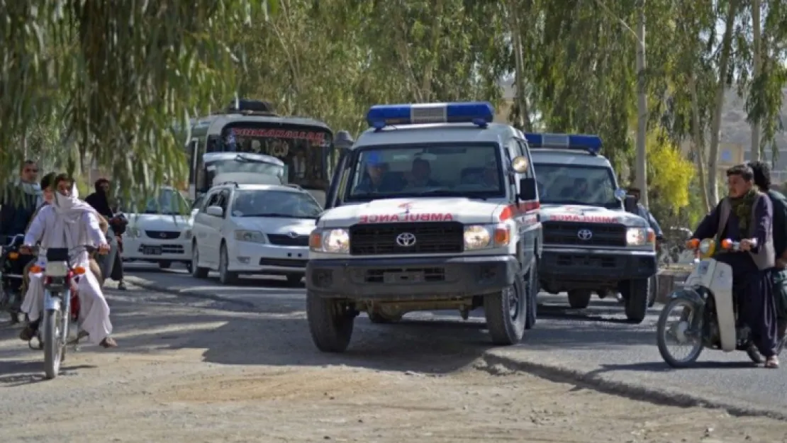 Afganistan'da camiye bombalı saldırı