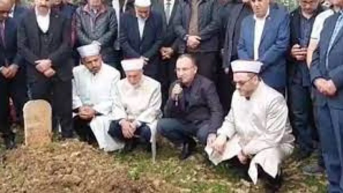 Bozdağ: Adalet Bakanı'nın Kur'an okuması laiklikle ilişkilendirilemez