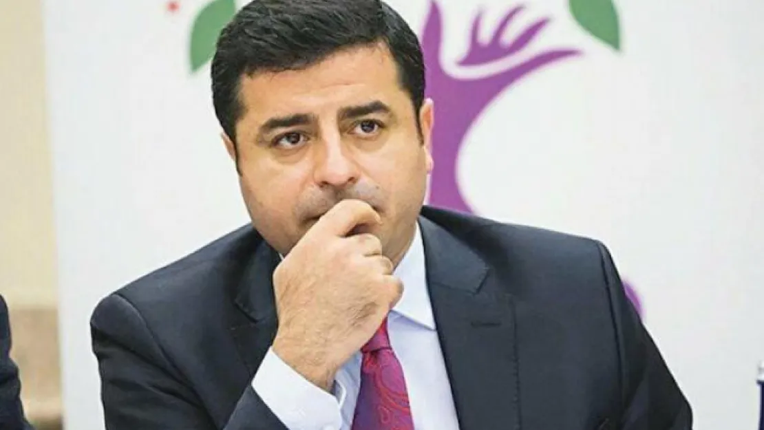 Demirtaş'a 'kamu görevlisini hedef göstermekten' hapis cezası