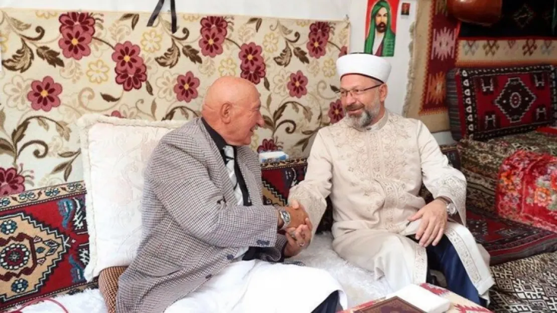 Diyanet İşleri Başkanı Erbaş, saldırıya uğrayan Şah-ı Merdan Cemevi'ni ziyaret etti