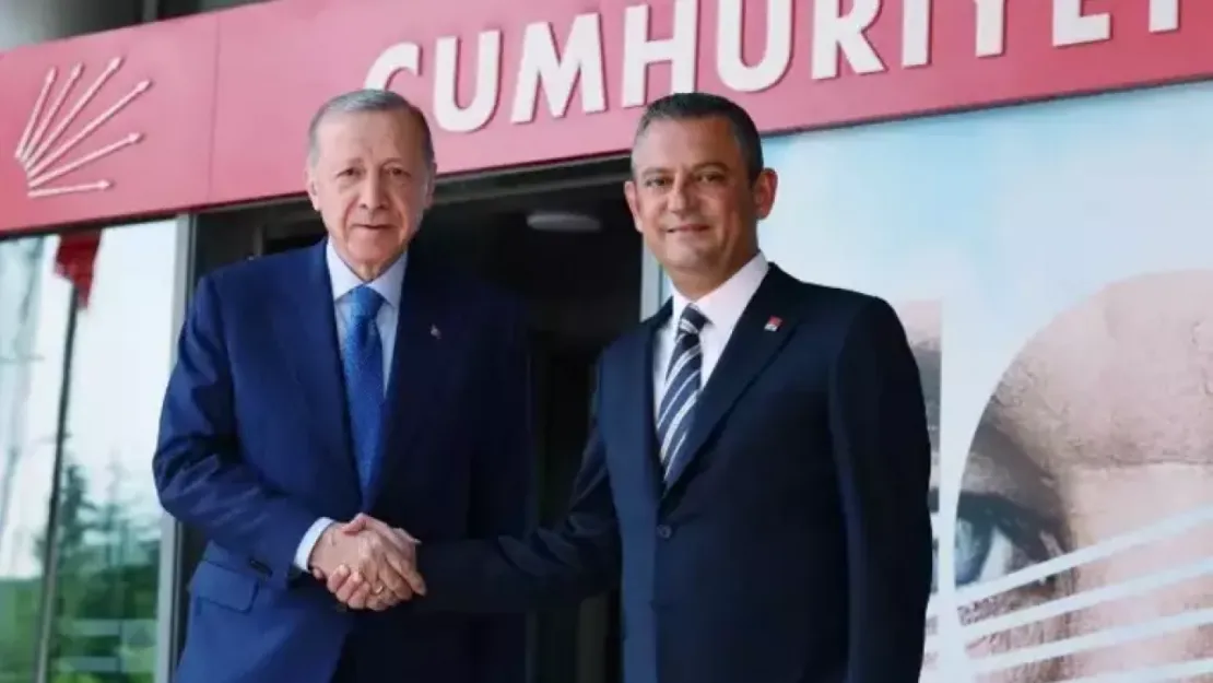 Erdoğan Özgür Özel'i CHP Genel Merkezi'nde ziyaret etti. Görüşme sona erdi