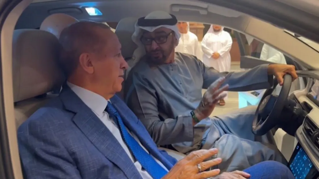 Erdoğan ve BAE Devlet Başkanı'ndan Abu Dabi caddelerinde TOGG turu