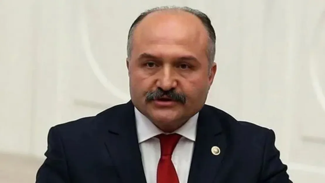 Erhan Usta İYİ Parti Grup Başkanvekilliği'nden istifa etti