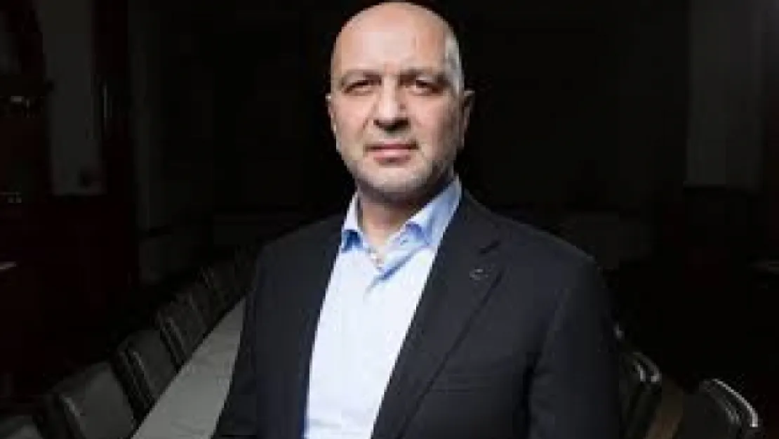 FETÖ firarisi Akın İpek, Türkiye aleyhine açtığı tazminat davasını kaybetti