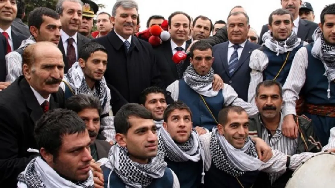 Gül, Sessizliğini HDP İçin Bozdu: Terör Örgütlerine Yarar