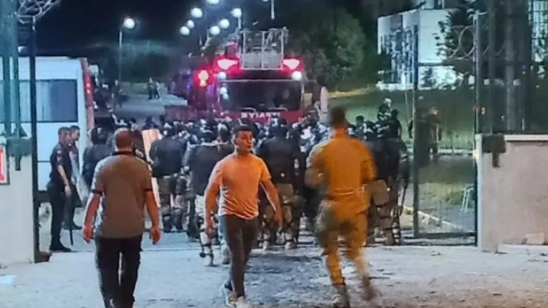 Kayseri'de sığınmacılar Geri Gönderme Merkezi'nde yangın çıkardı