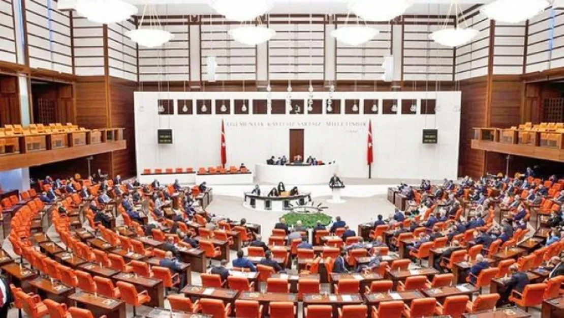Libya tezkeresi Meclis'te kabul edildi