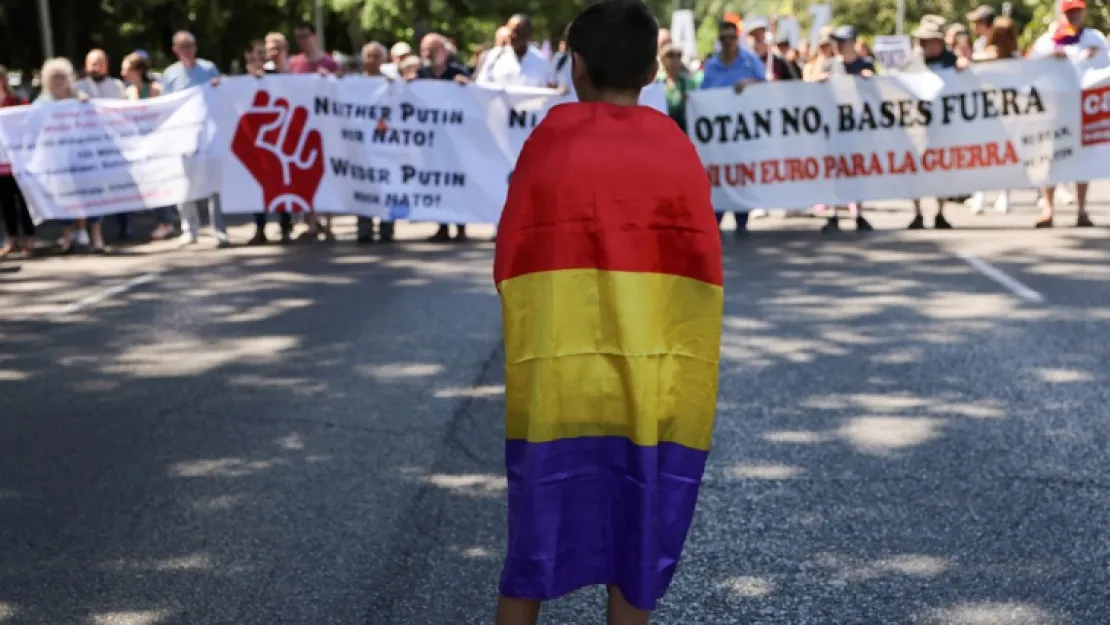 Madrid'de NATO karşıtı gösteri: Binlerce kişi katıldı