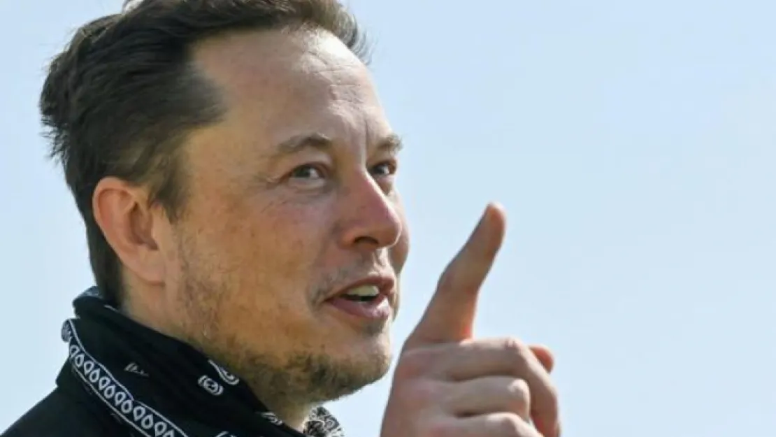 Odessa'daki panolardan Elon Musk'ın fotoğrafı kaldırıldı