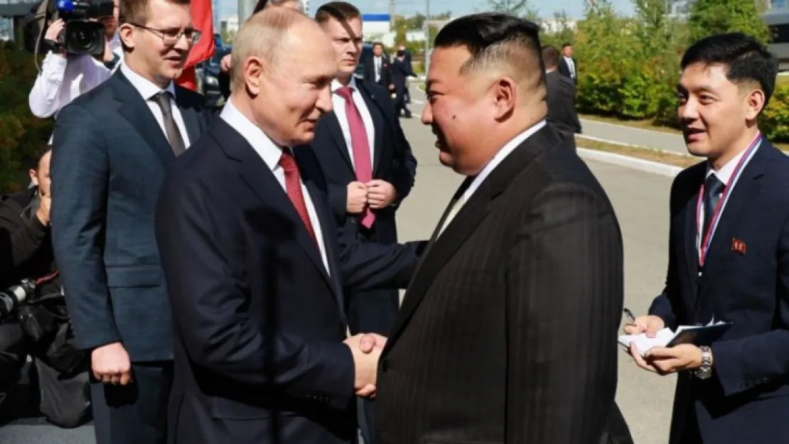 Putin, Kuzey Kore lideri Kim ile bir araya geldi