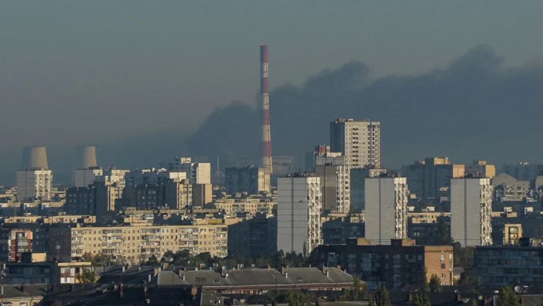 Ukrayna'da patlama sesleri: Kiev'den dumanlar yükseliyor