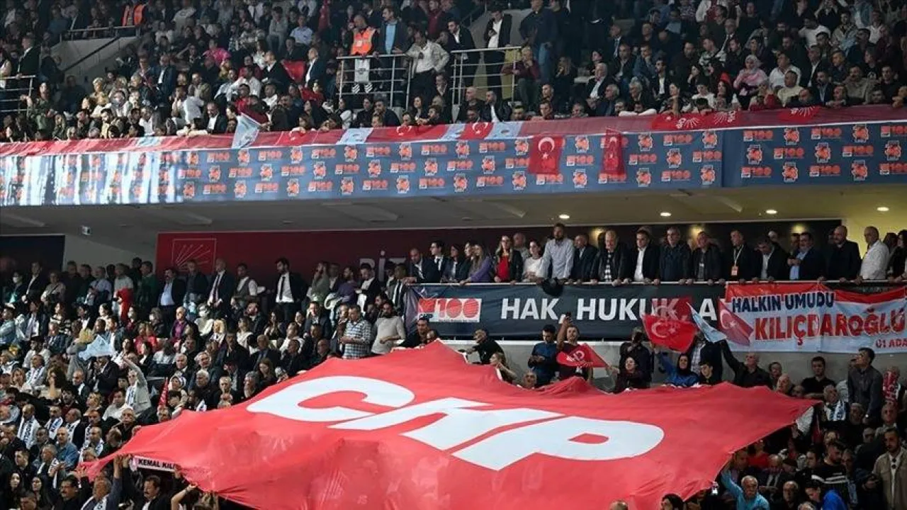 Lütfü Savaş, CHP'nin tüm il kongrelerinin iptalini istedi