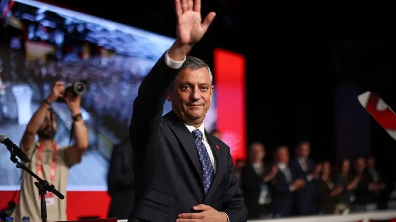 Özgür Özel, yeniden CHP Genel Başkanı seçildi