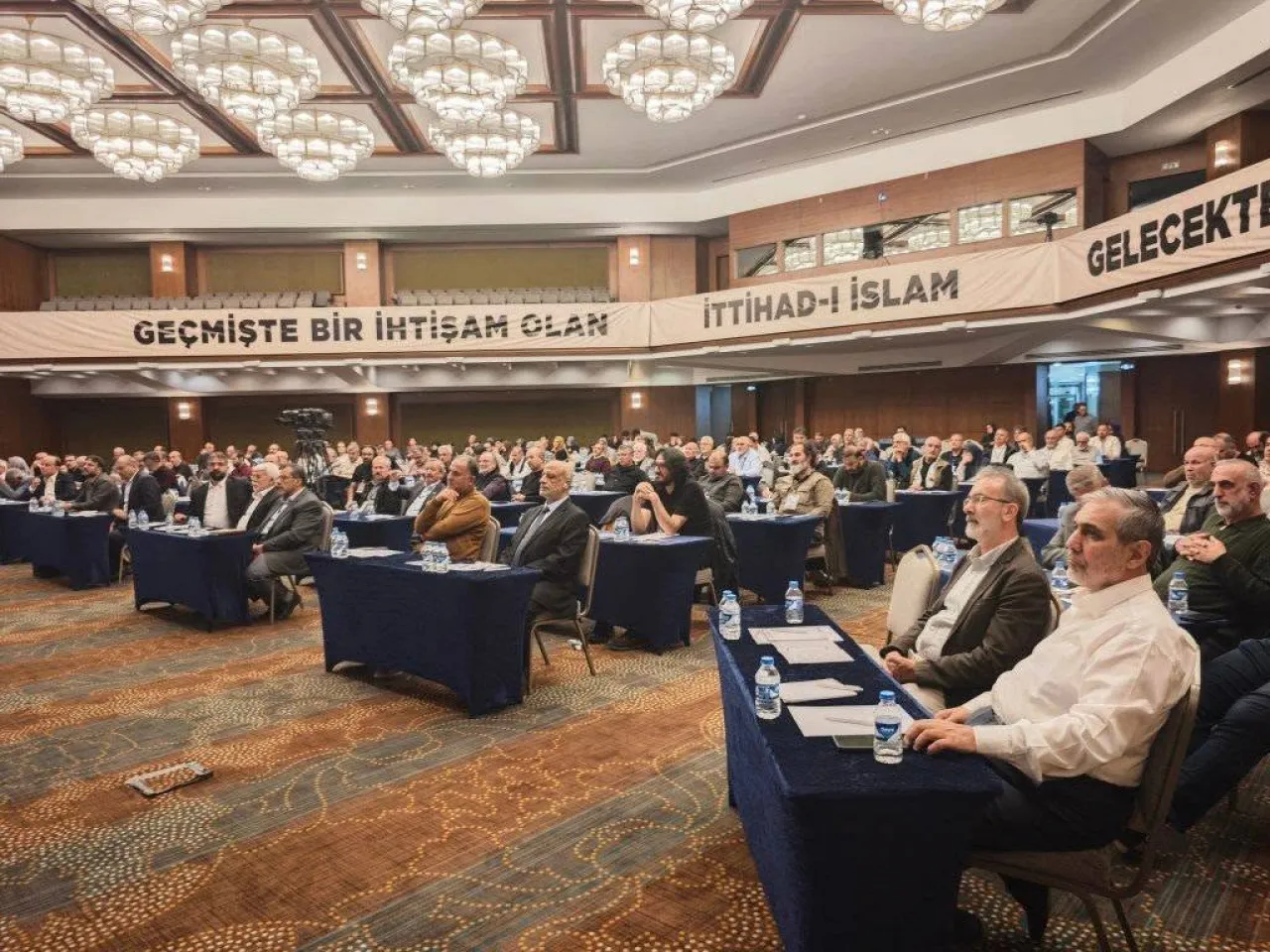 Halifeliği Tartıştılar