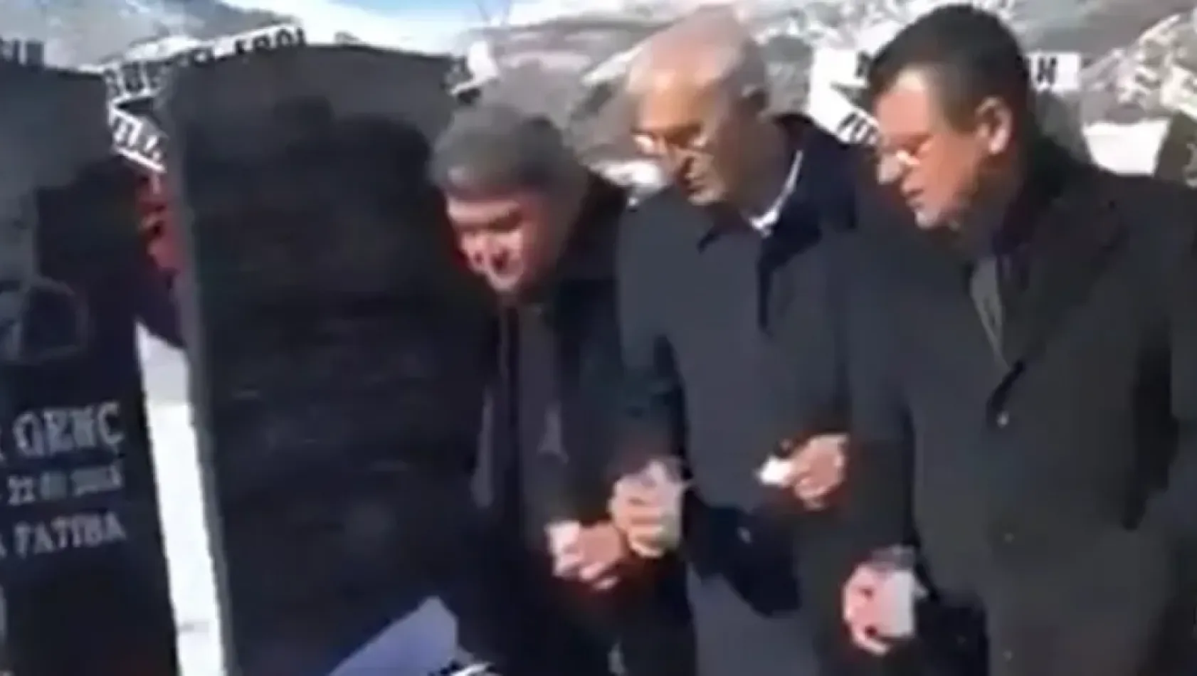 CHP: Özel o zaman genel başkan değildi