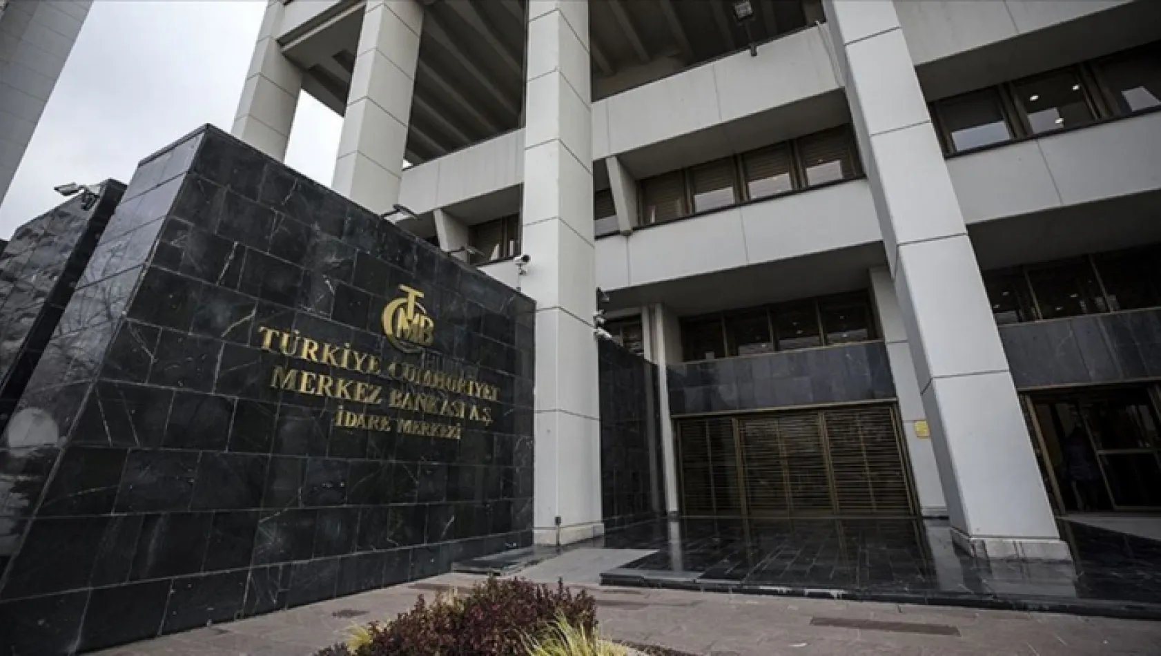 Merkez Bankası yıl sonu enflasyon tahminini yükseltti