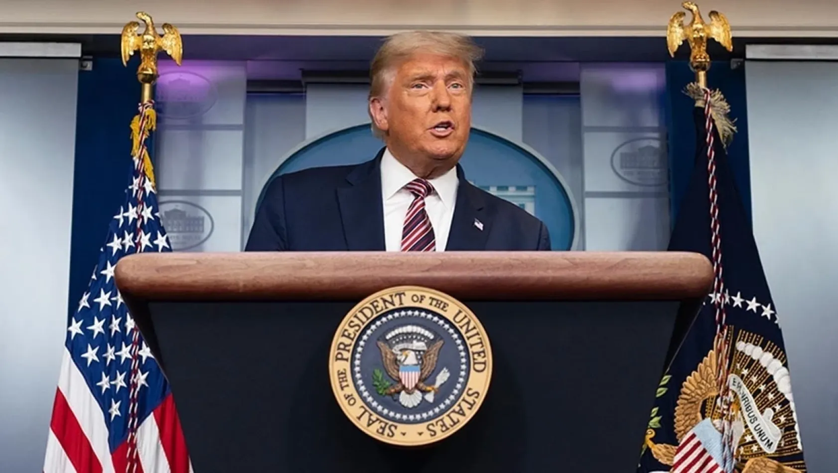 Trump'tan İran'la iş yapana ek gümrük vergisi