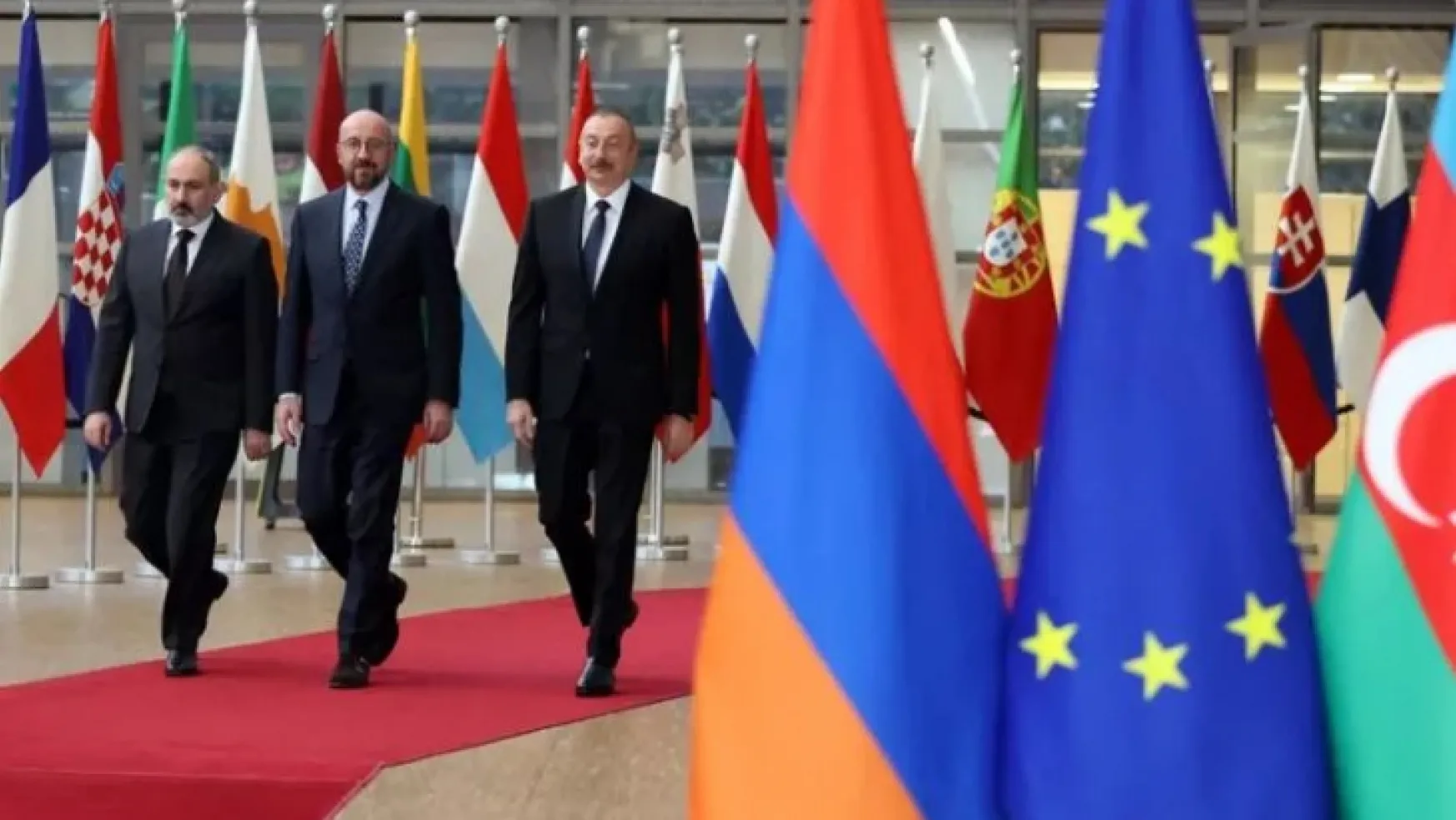 Aliyev Paşinyan'la görüşmeyi reddetti