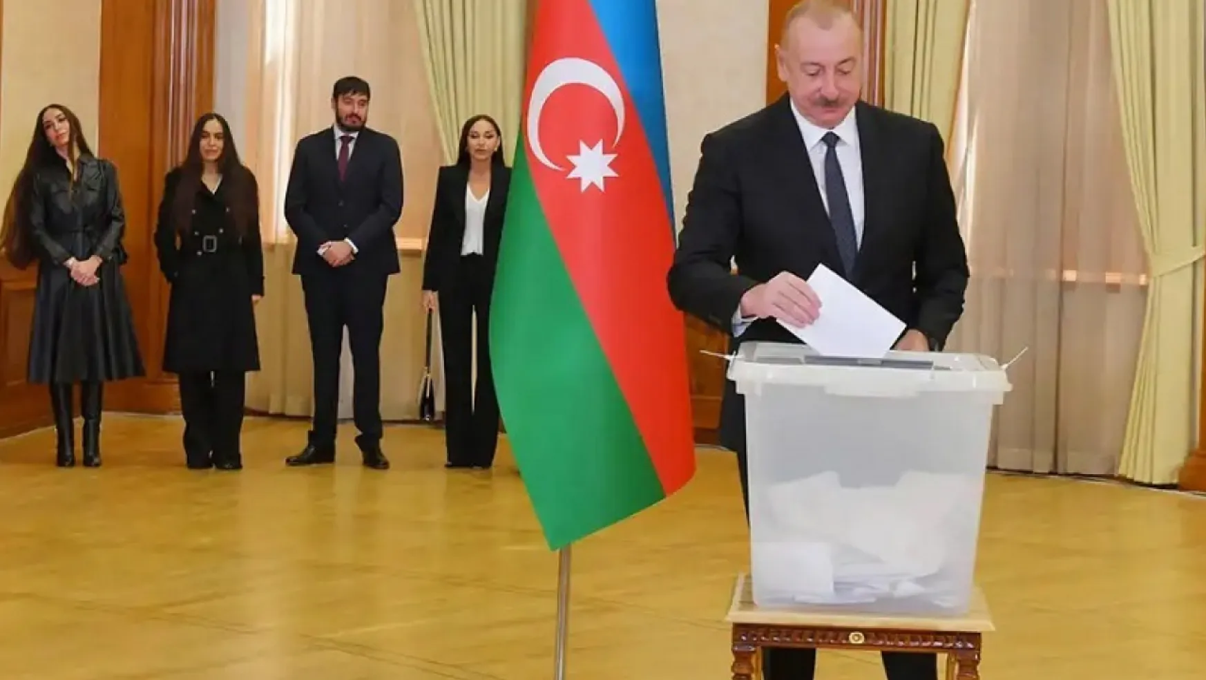 Azerbaycan'da İlham Aliyev beşinci kez Cumhurbaşkanı