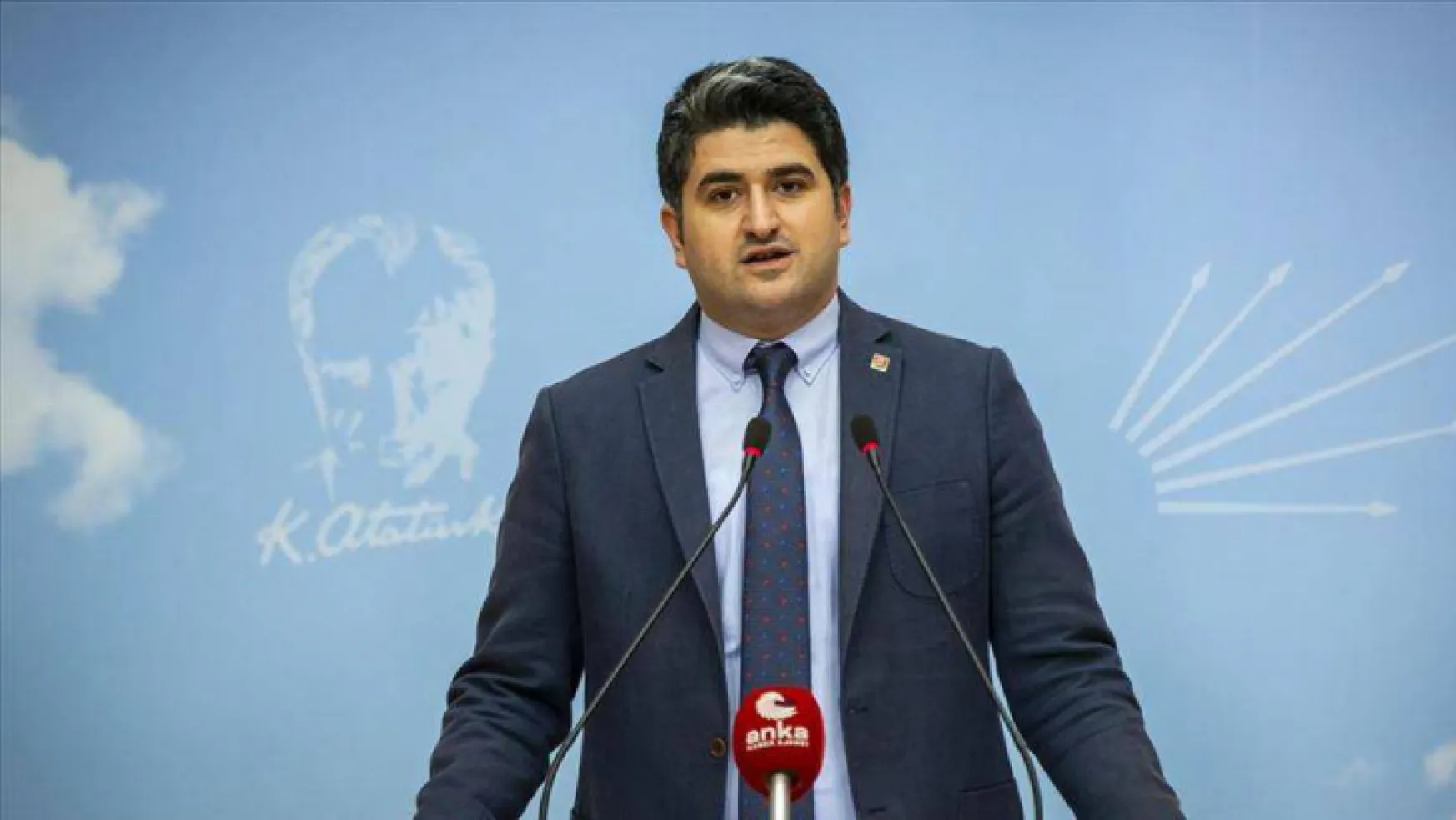 CHP Genel Başkan Yardımcısı Onursal Adıgüzel görevden alındı