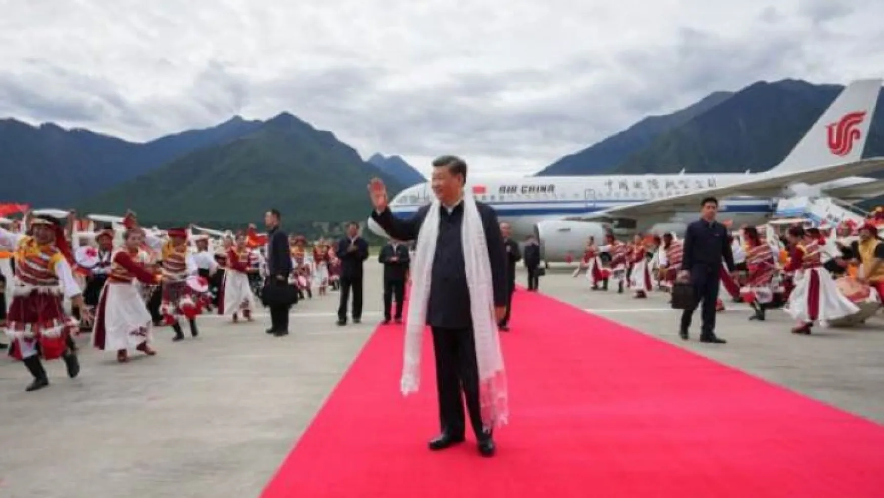 Çin Devlet Başkanı Şi'den Tibet Özerk Bölgesi'ne tarihi ziyaret