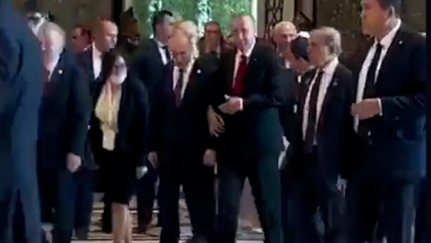 Erdoğan ile Putin kol kola