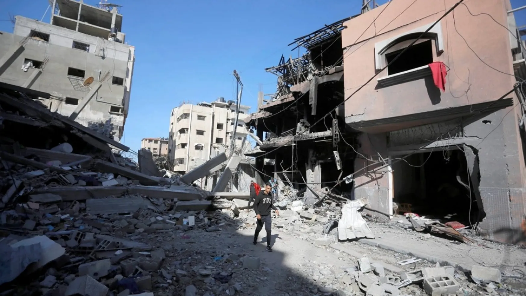 Gazze'de kan durmuyor: Can kaybı 25 bini aştı