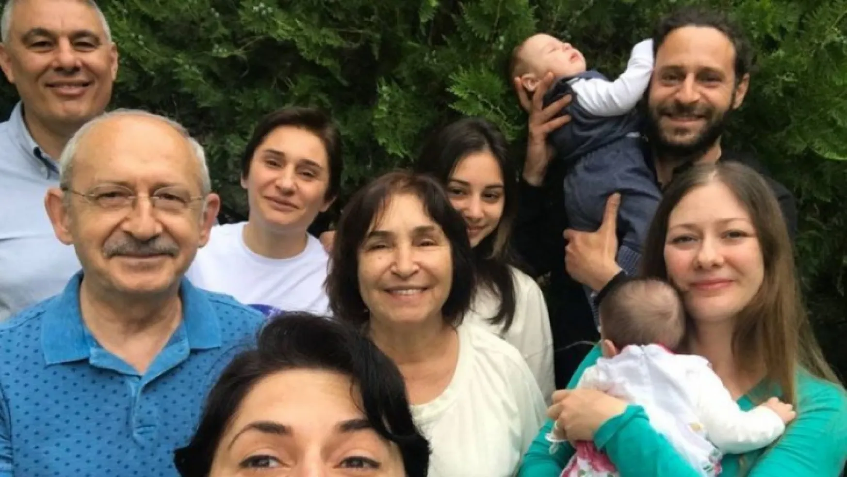 Kılıçdaroğlu'ndan aile fotoğraflı bayram mesajı