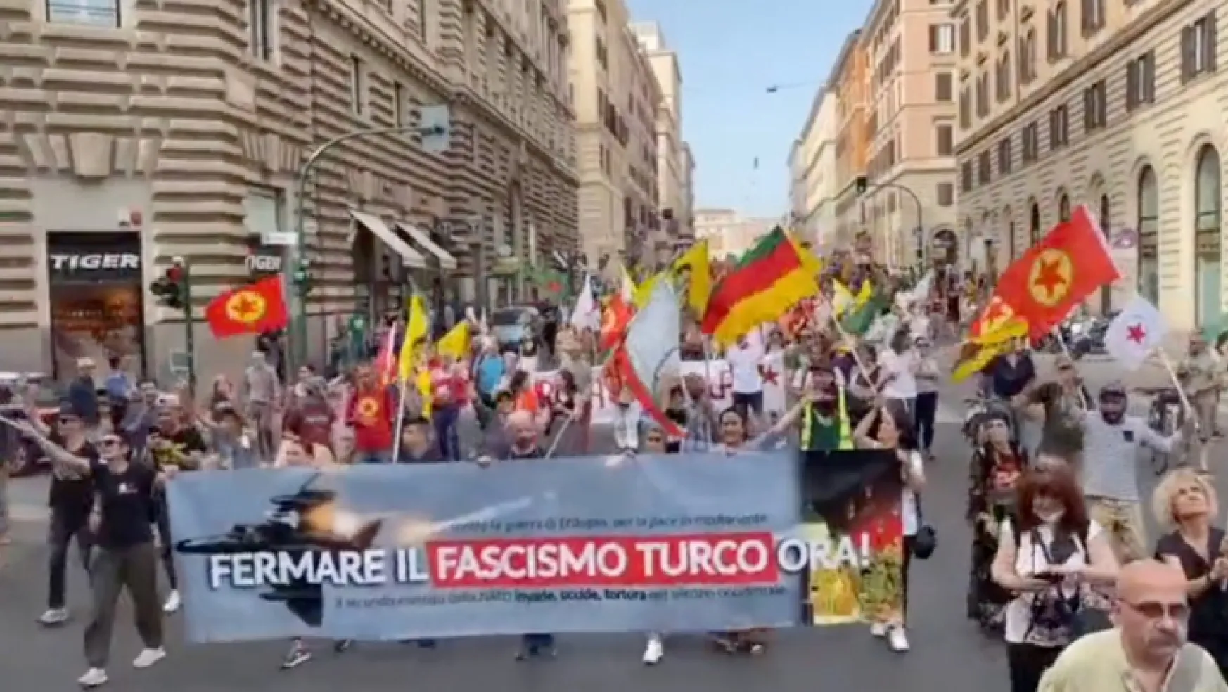 PKK yandaşları Roma'da yürüyüş yaptı