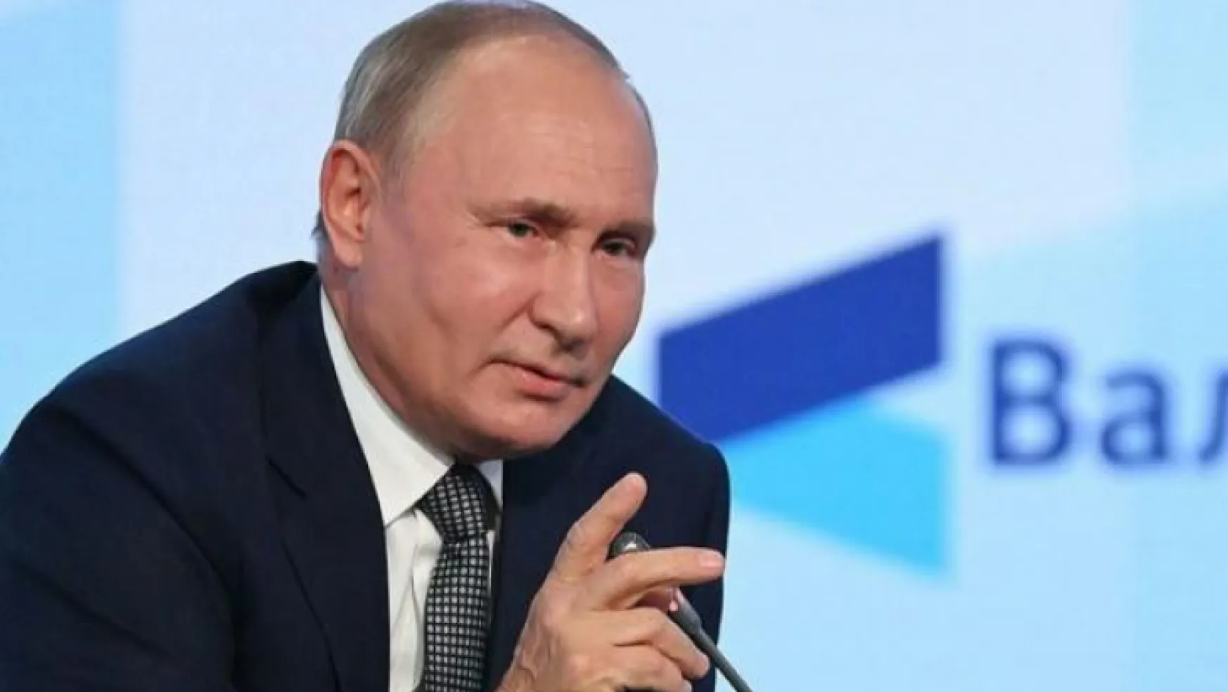 Putin Güvenlik Konseyi'ni topladı