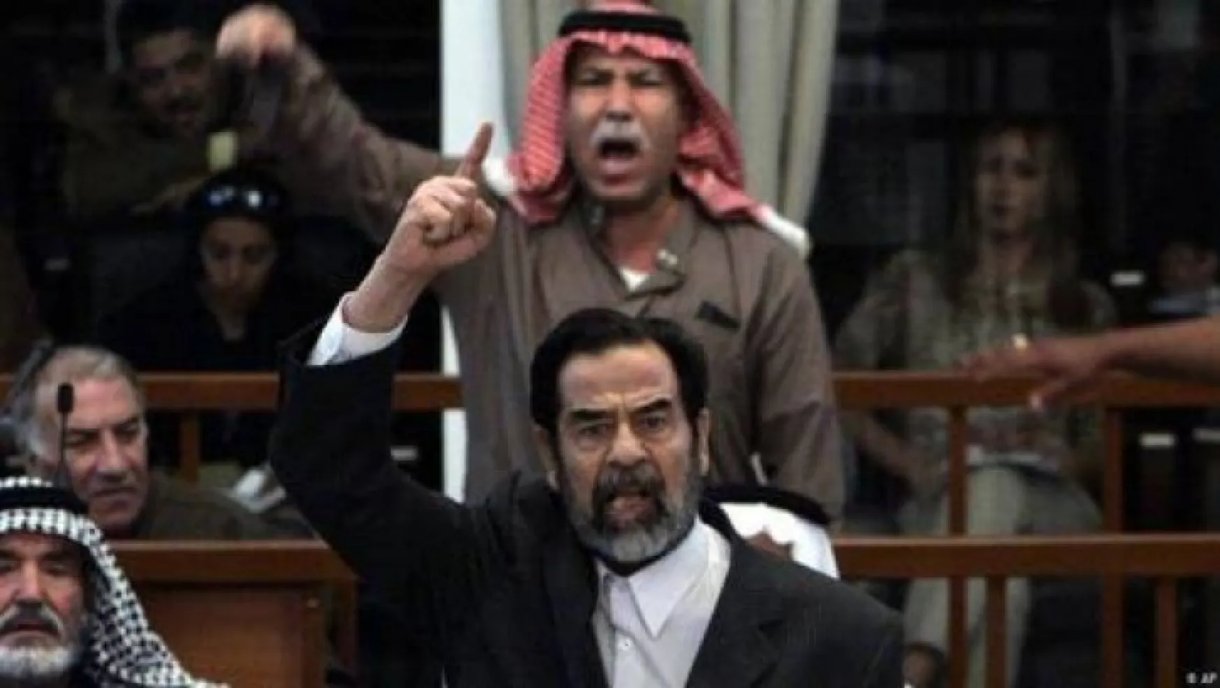 Saddam, Özel Mahkeme Kurdu, Başını Yedi