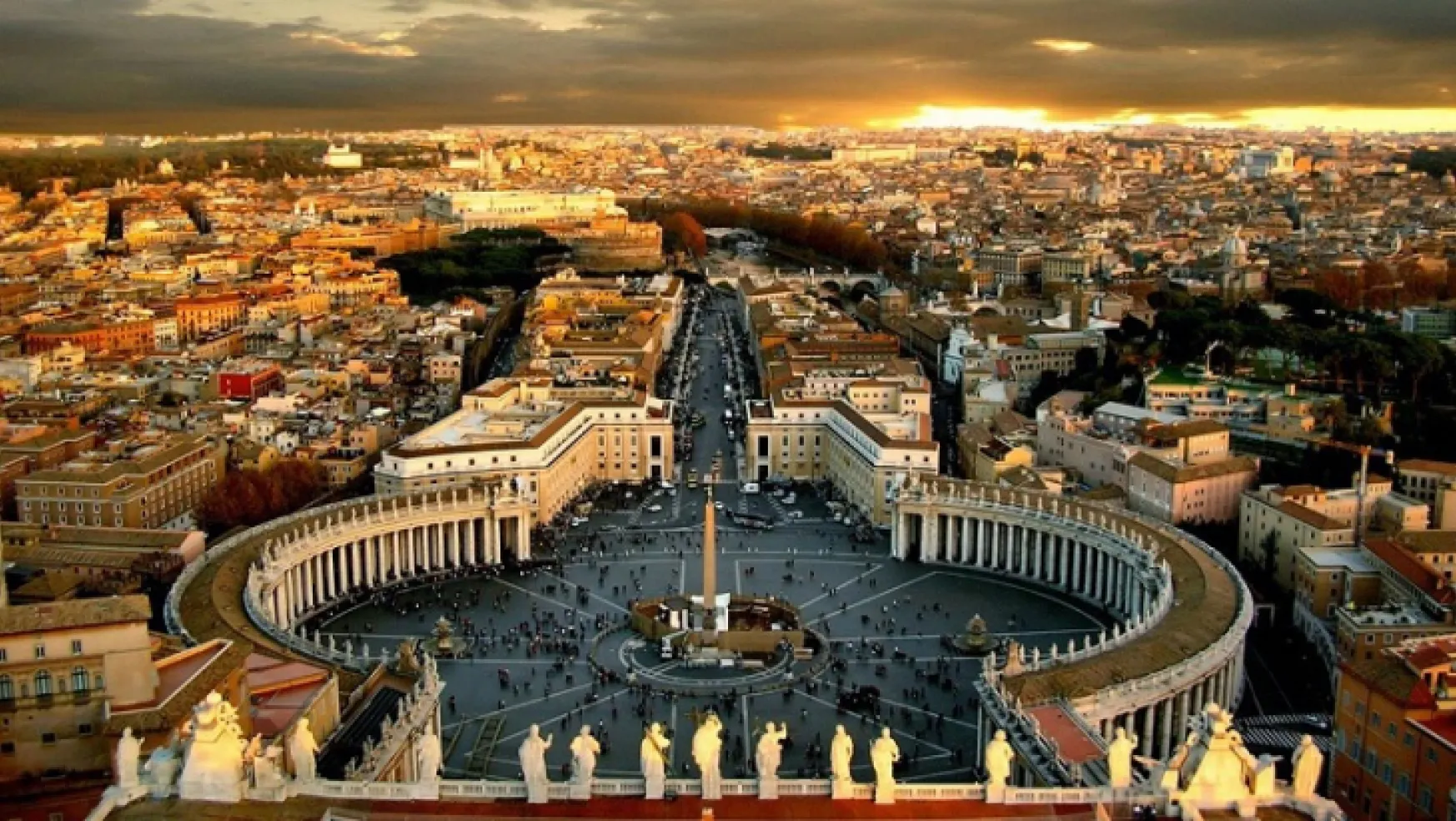 Vatikan 'katedralde seks partisi' iddialarını soruşturuyor