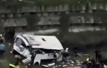 İstanbul'da işçi servisi şarampole yuvarlandı: 4 ölü, 7 yaralı