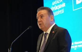 Muhittin Böcek hastaneye kaldırıldı