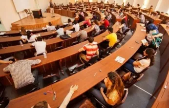 YÖK 4 yıllık eğitim 3 yıla düşüyor!