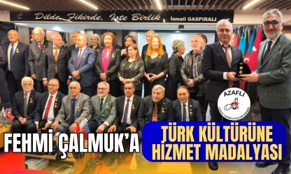 Ankara'da Türk Dünyası Buluşması Fehmi Çalmuk'a Hizmet Madalyası