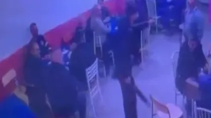 Pompalı tüfekle köy kahvesine saldırdı