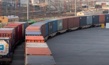 Azerbaycan, küresel taşıma merkezi rolünü giderek güçlendiriyor.