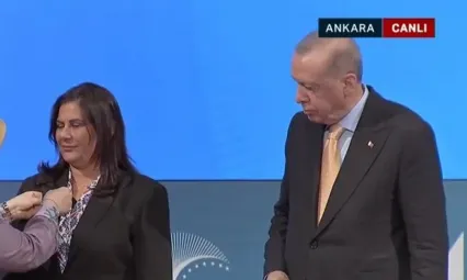 CHP'den istifa eden Özlem Çerçioğlu AKP'de