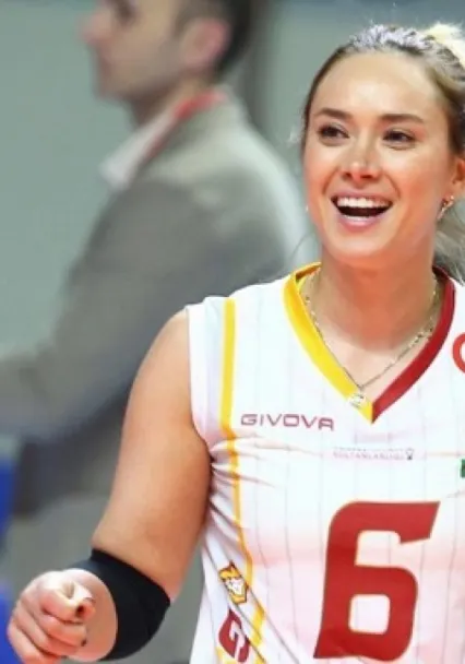 Voleybolcu Derya Çayırgan: Para almadım, 'özel ilişki' iddiaları tamamen iftira!