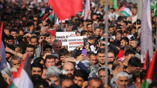 Hüdapar Mitingi Siyaseti Karıştırdı