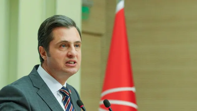 CHP: Harun gibi gelip Karun olanlara oy vermeyin!