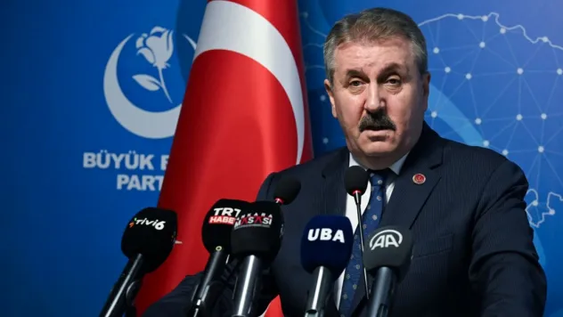 Destici AYM'yi hedef aldı: Türkiye'yi karıştırıyor
