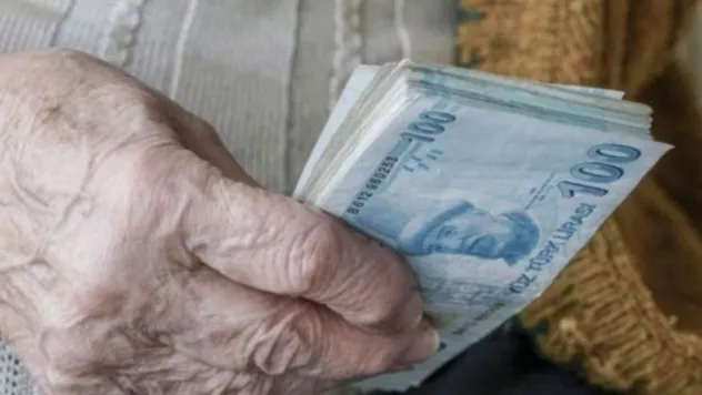 En düşük emekli maaşı düzenlemesi Meclis'ten geçti