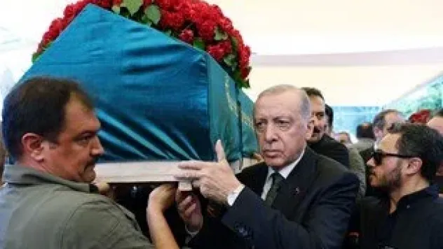 Erdoğan Özer Uçuran Çiller'in cenazesine katıldı