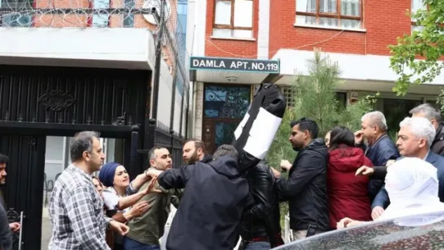 HDP Genel Merkezi önünde arbede