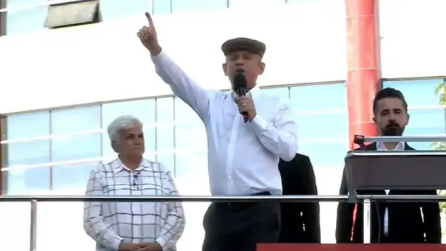 Özel'den Erdoğan'a: Geri adım atarsam ülkeyi 100 yıl geriye götürecek